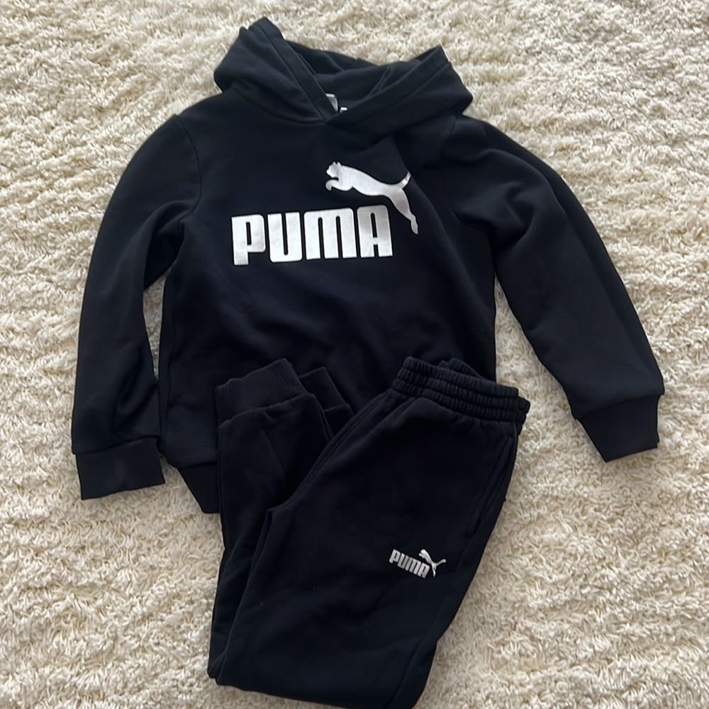 Puma Black Hoodie Sweatshirt and Sweatpants